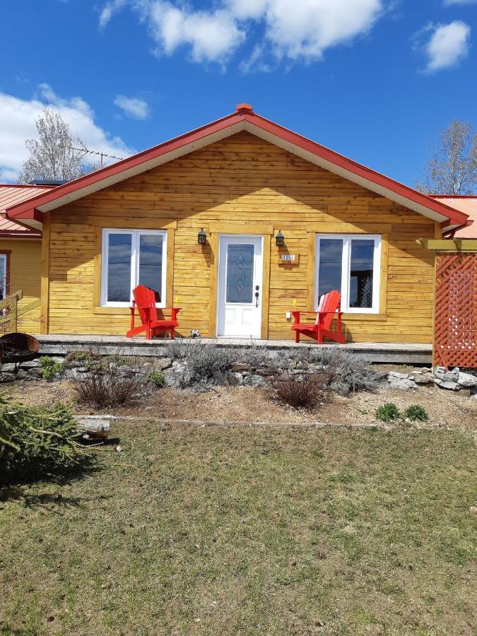 Auberge Ma Maison Sainte-Melanie Bagian luar foto